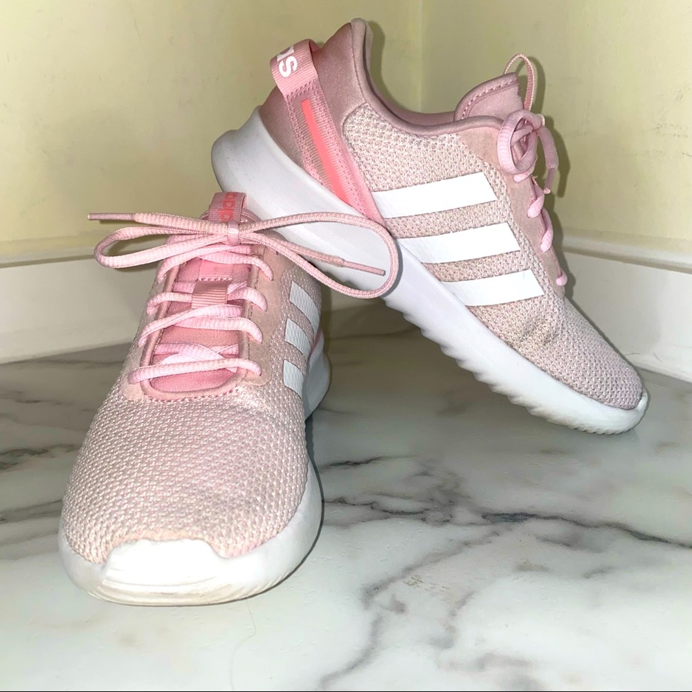Adidas Youth cloud foam Mesh sneaker light pink size 4